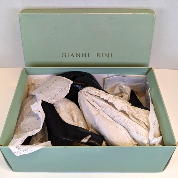 Gianni Bini Black Leather Chili Slingback Peep-toe Heels in Box size 9W - Picture 9 of 11